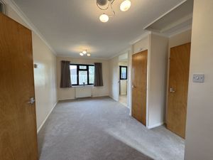 Lounge/Diner- click for photo gallery